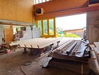Produktion von Dachelementen in unserer Abbundhalle in Thalheim
